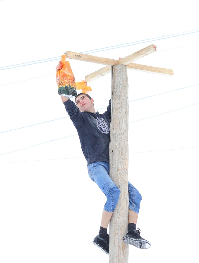 А подарок-то уже ушел!